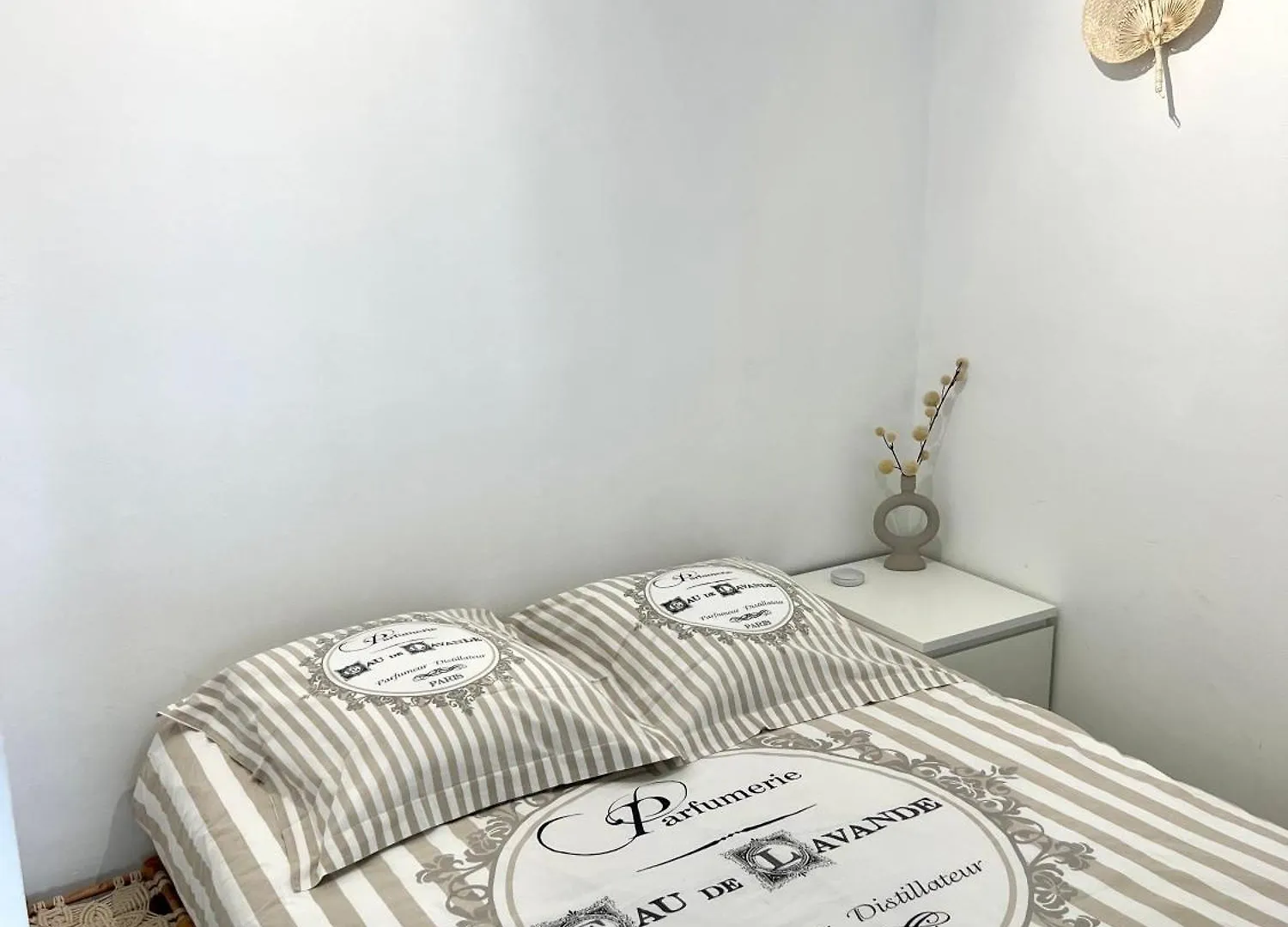 Studio 4 Couchages A 12 Min De La Plage A Pied Avec Wifi, Le Parking Est En Option Antibes Apartment