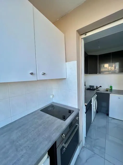 Studio 4 Couchages A 12 Min De La Plage A Pied Avec Wifi, Le Parking Est En Option Antibes