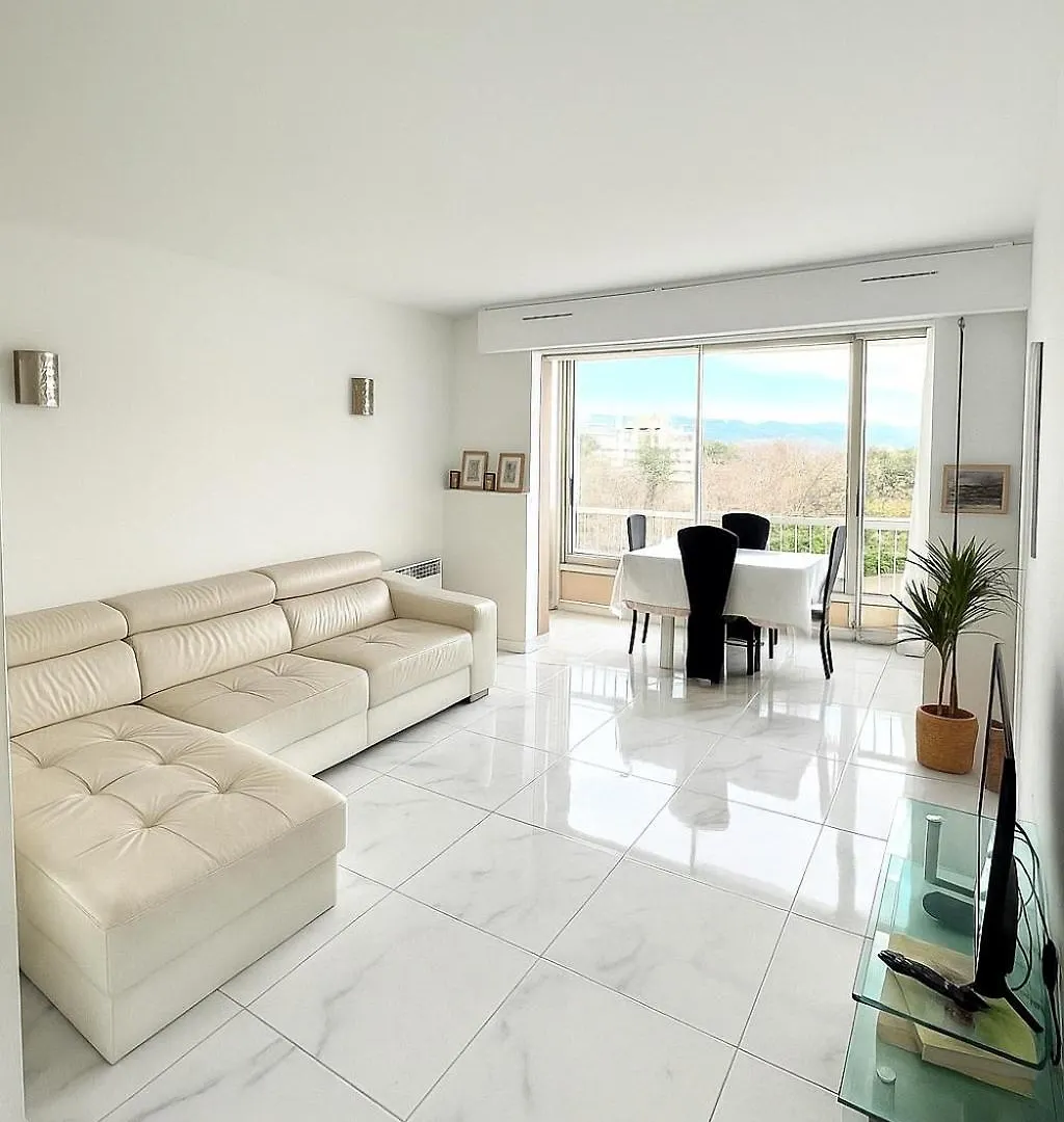 Studio 4 Couchages - A 12 Min De La Plage A Pied - Wifi Inclus - Parking Et Linge En Option Antibes